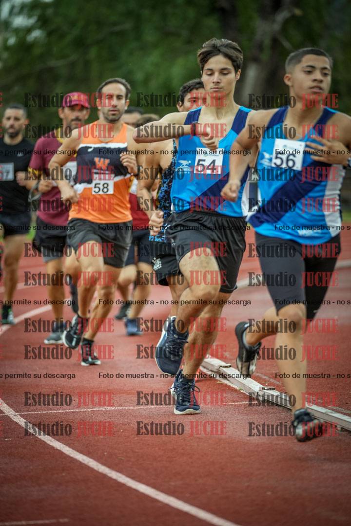 Fotos de los 1500 m llanos de varones