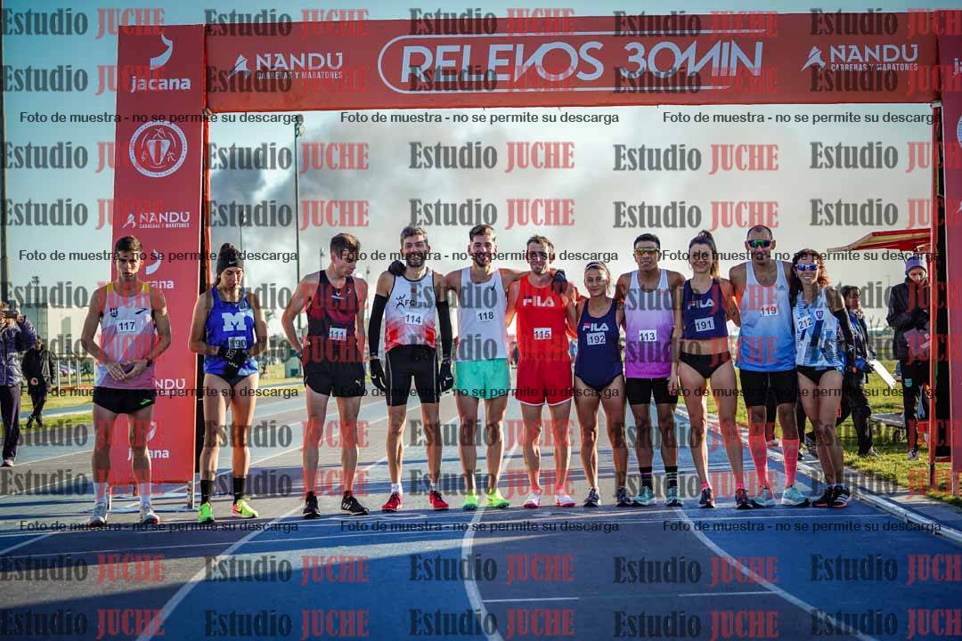 Fotos del desafío de la hora y 20km de mujeres y varones