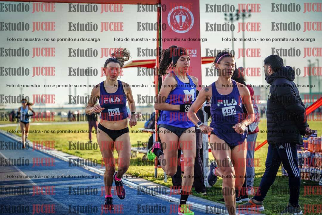 Fotos del desafío de la hora y 20km de mujeres y varones