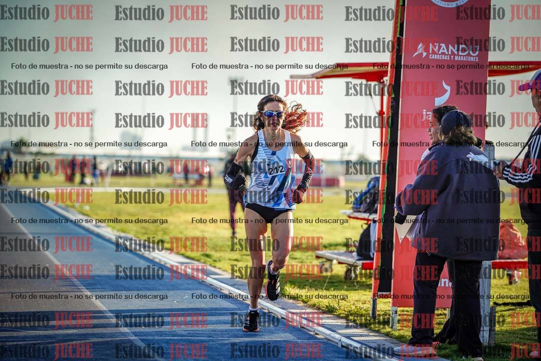 Fotos del desafío de la hora y 20km de mujeres y varones