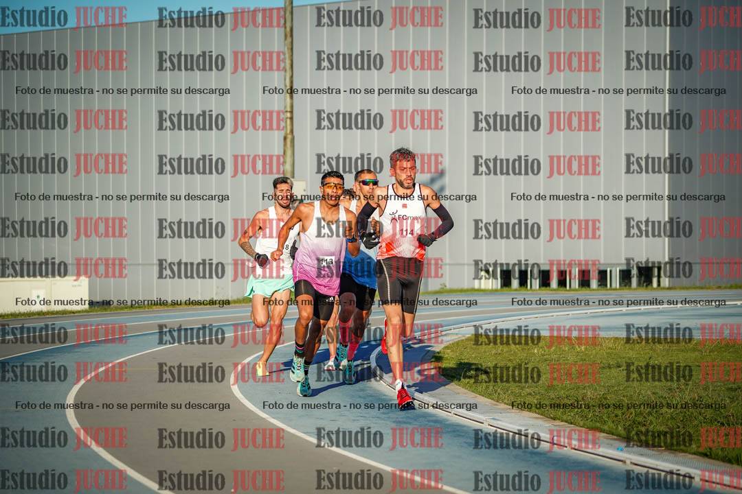 Fotos del desafío de la hora y 20km de mujeres y varones