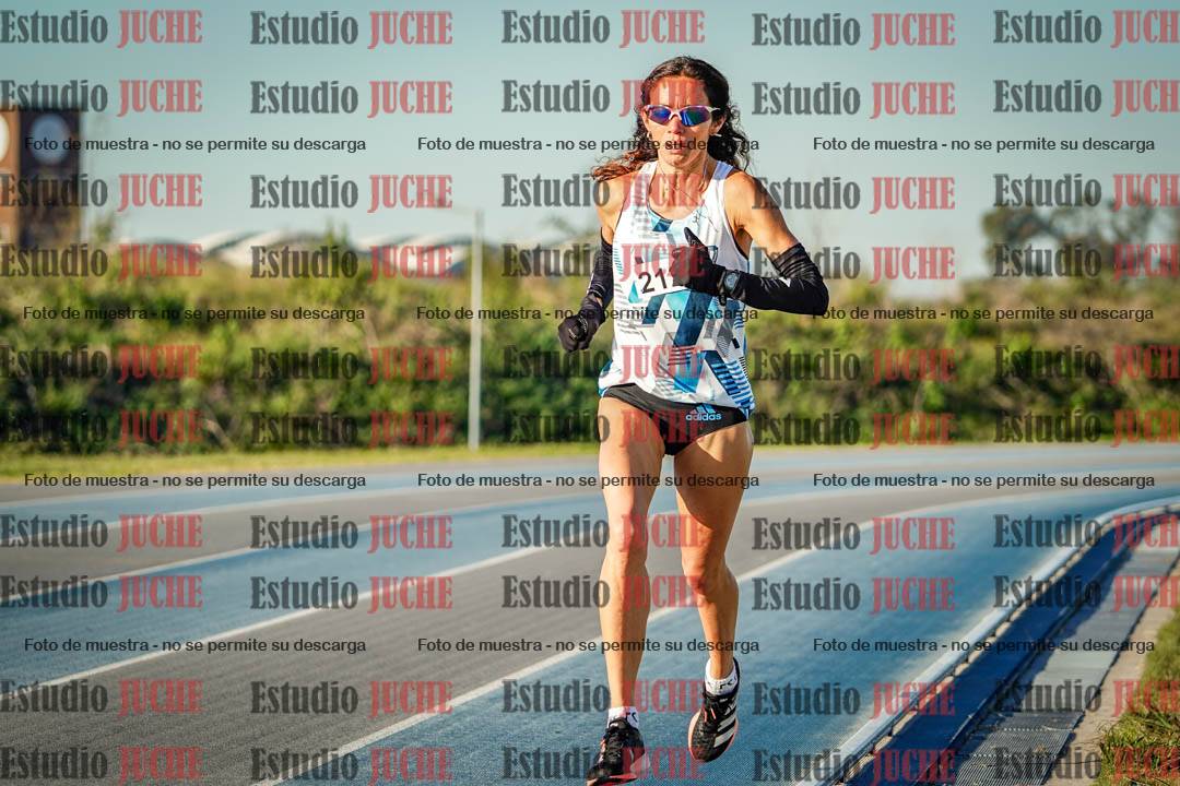 Fotos del desafío de la hora y 20km de mujeres y varones