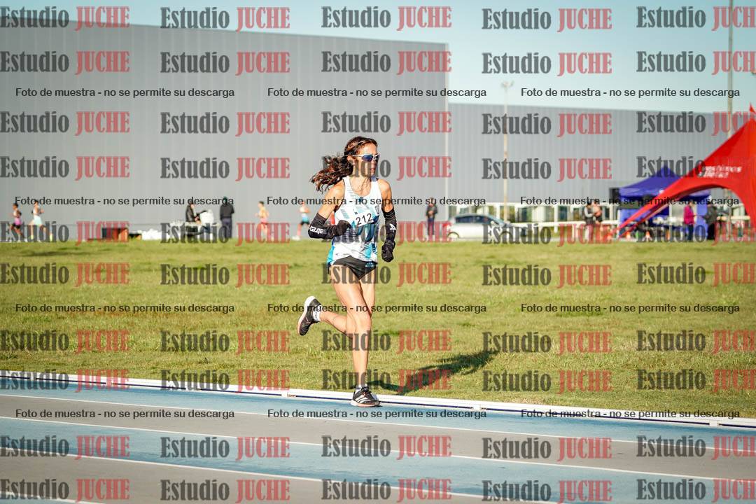 Fotos del desafío de la hora y 20km de mujeres y varones