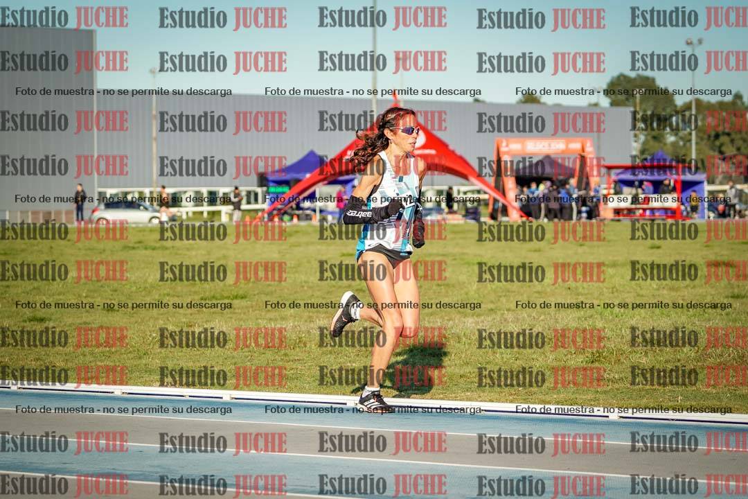 Fotos del desafío de la hora y 20km de mujeres y varones