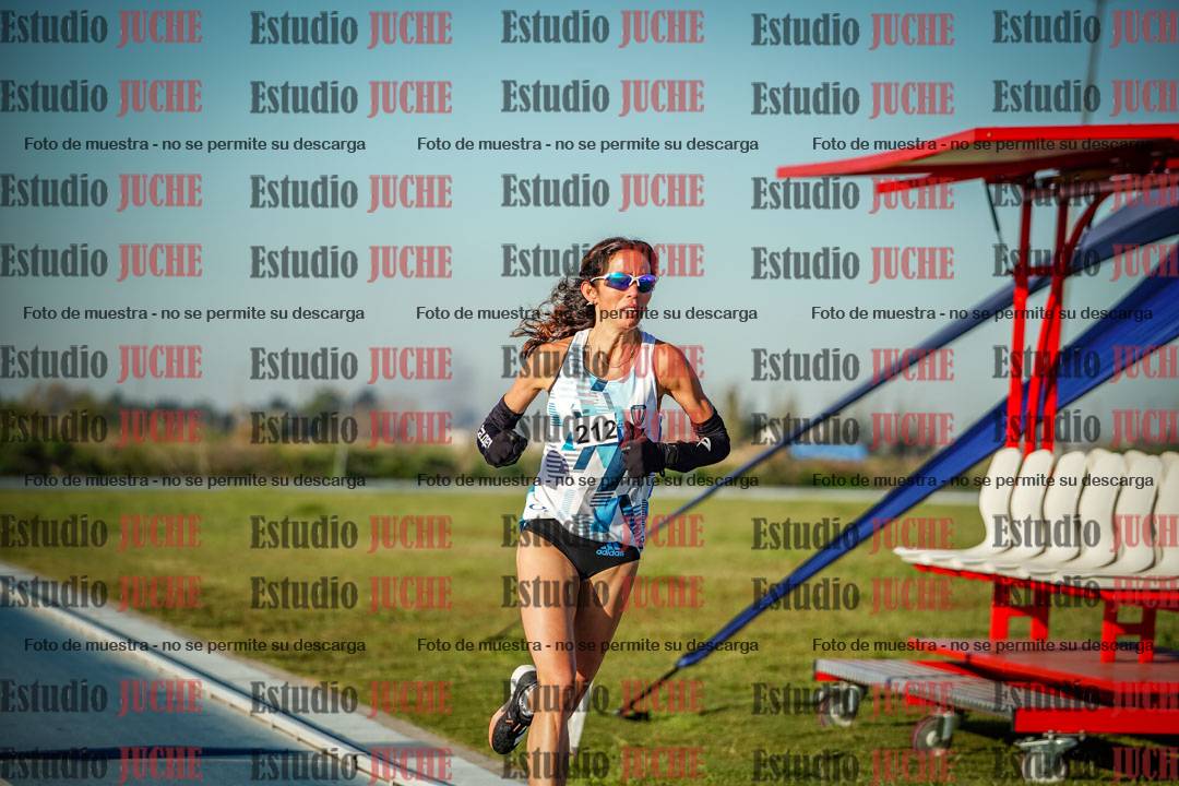 Fotos del desafío de la hora y 20km de mujeres y varones
