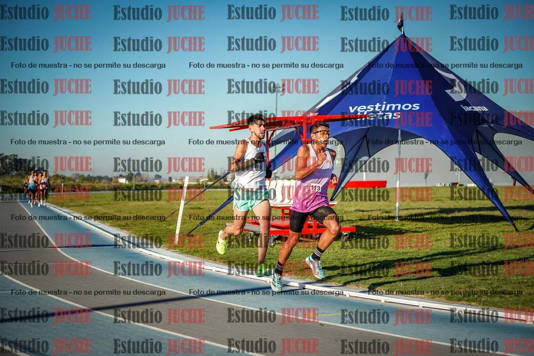 Fotos del desafío de la hora y 20km de mujeres y varones