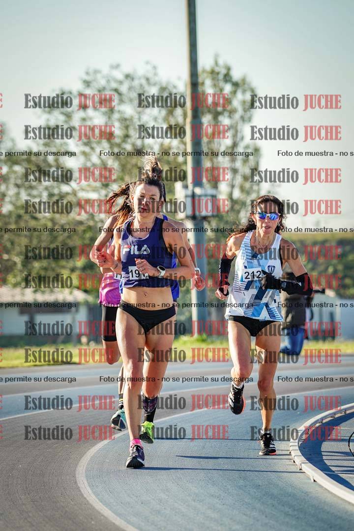 Fotos del desafío de la hora y 20km de mujeres y varones