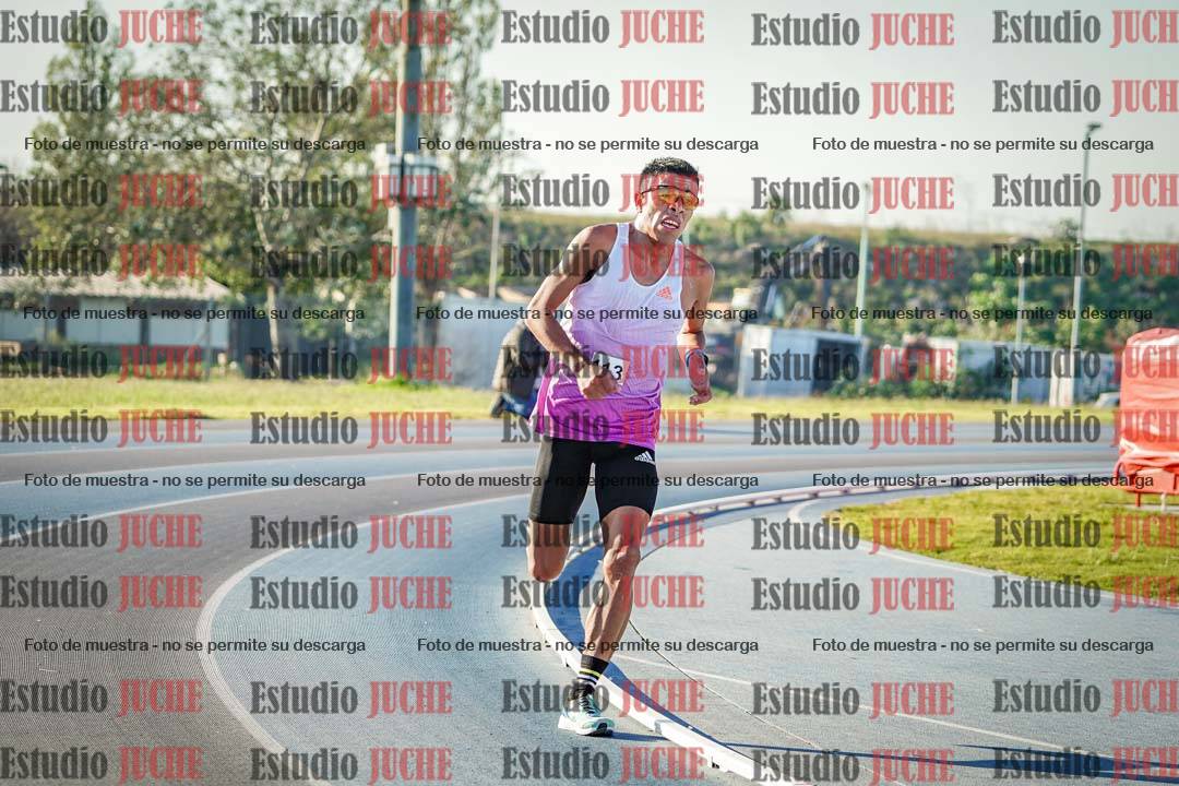 Fotos del desafío de la hora y 20km de mujeres y varones
