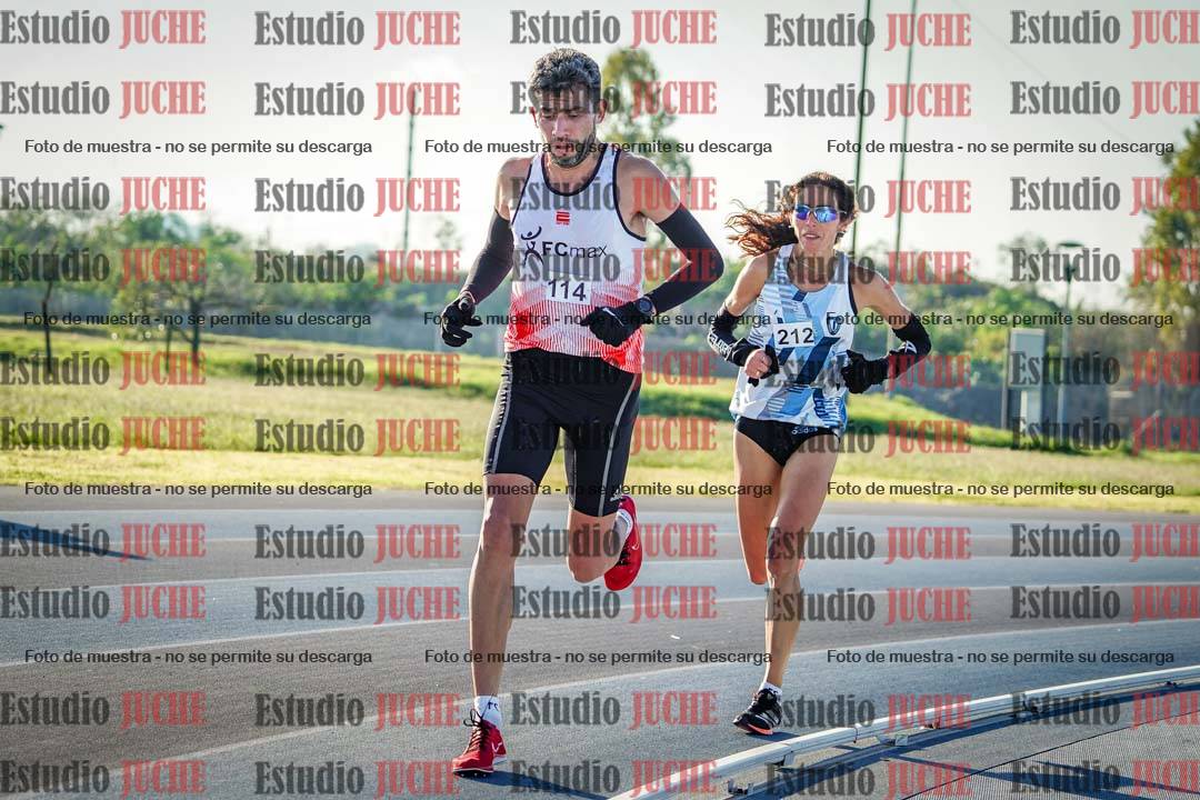 Fotos del desafío de la hora y 20km de mujeres y varones
