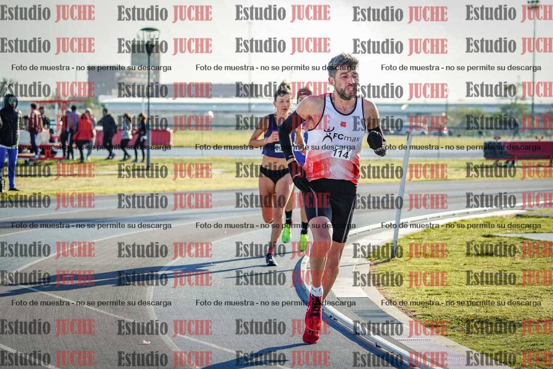 Fotos del desafío de la hora y 20km de mujeres y varones