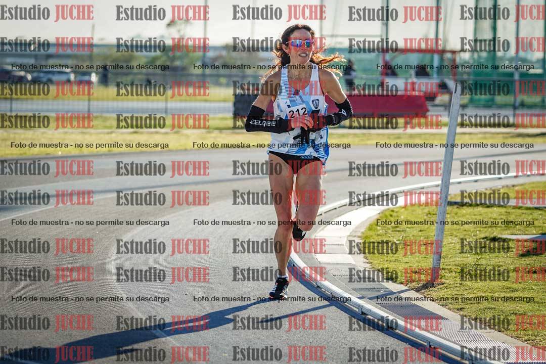 Fotos del desafío de la hora y 20km de mujeres y varones