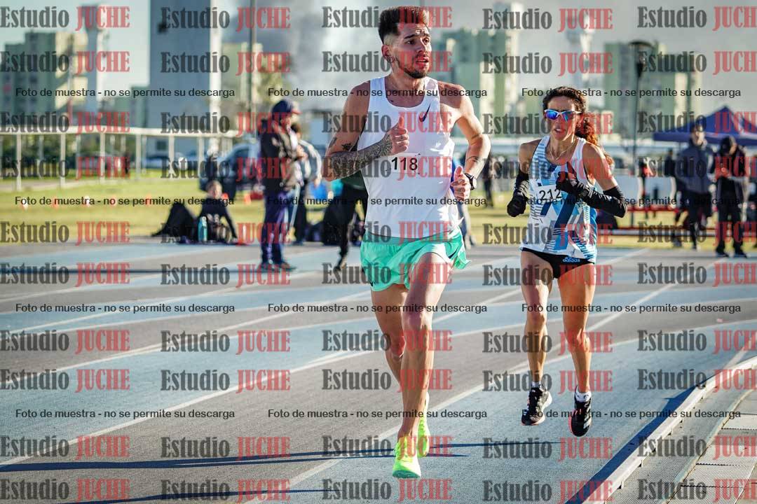 Fotos del desafío de la hora y 20km de mujeres y varones