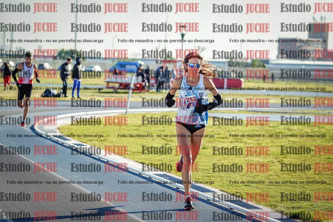 Fotos del desafío de la hora y 20km de mujeres y varones