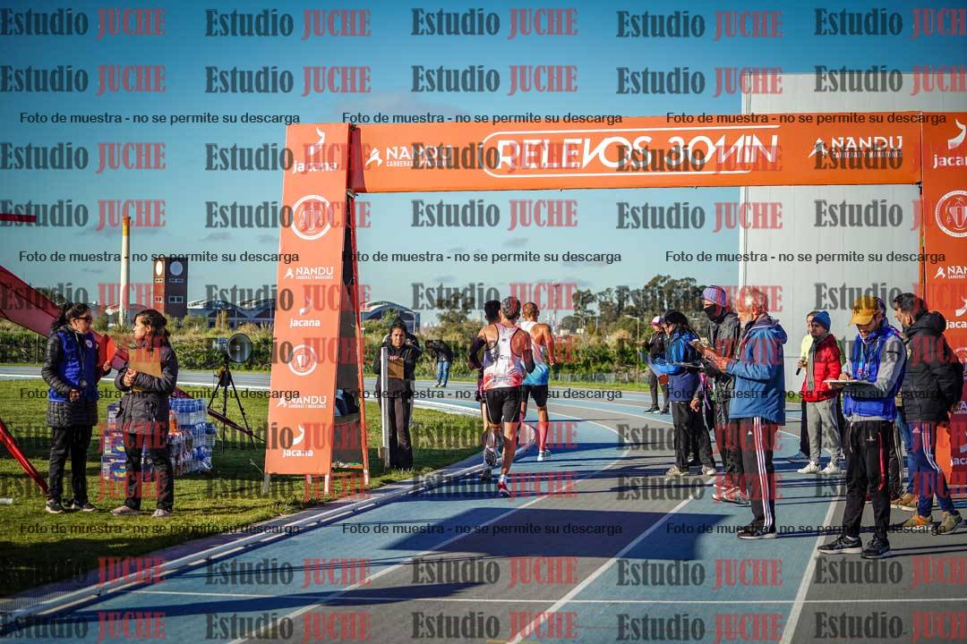 Fotos del desafío de la hora y 20km de mujeres y varones