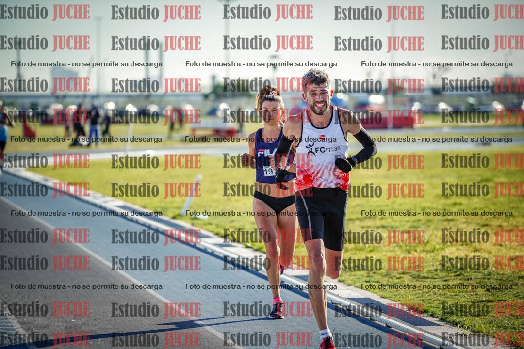 Fotos del desafío de la hora y 20km de mujeres y varones