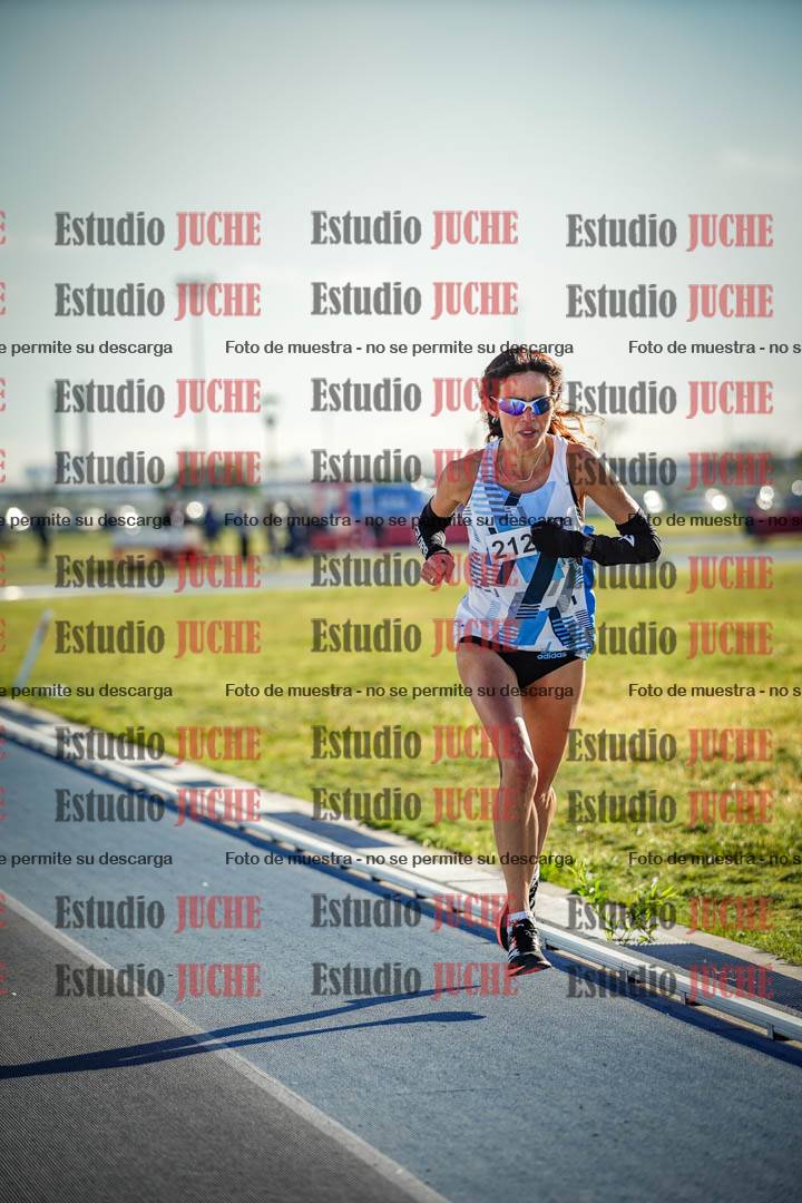 Fotos del desafío de la hora y 20km de mujeres y varones