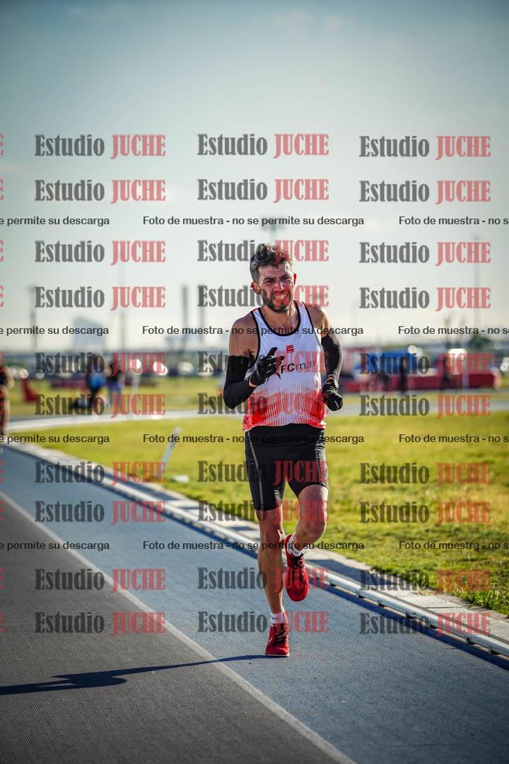 Fotos del desafío de la hora y 20km de mujeres y varones