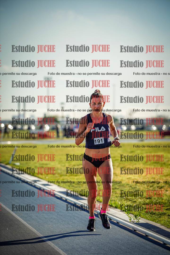 Fotos del desafío de la hora y 20km de mujeres y varones