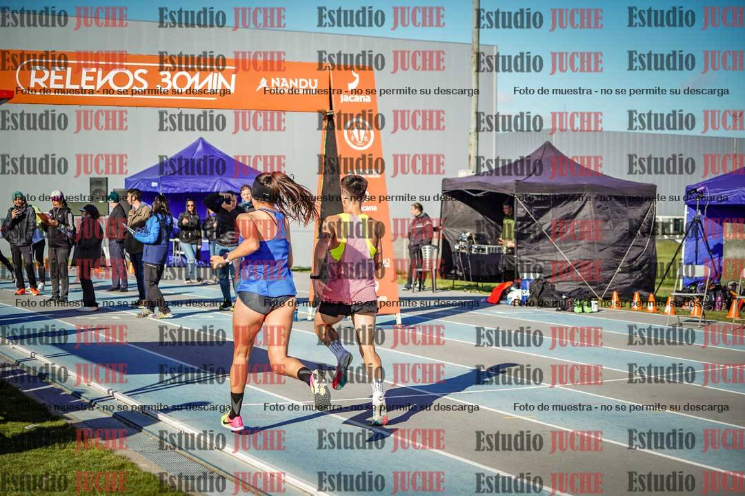 Fotos del desafío de la hora y 20km de mujeres y varones