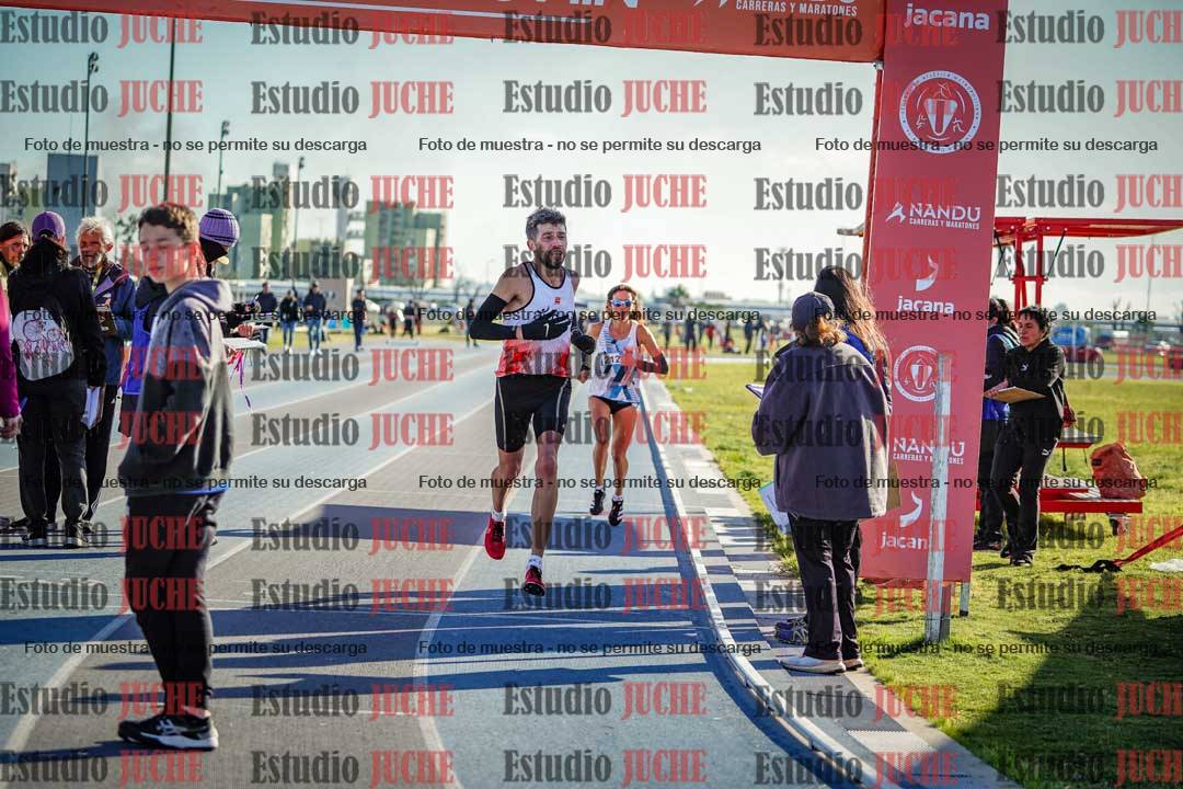 Fotos del desafío de la hora y 20km de mujeres y varones