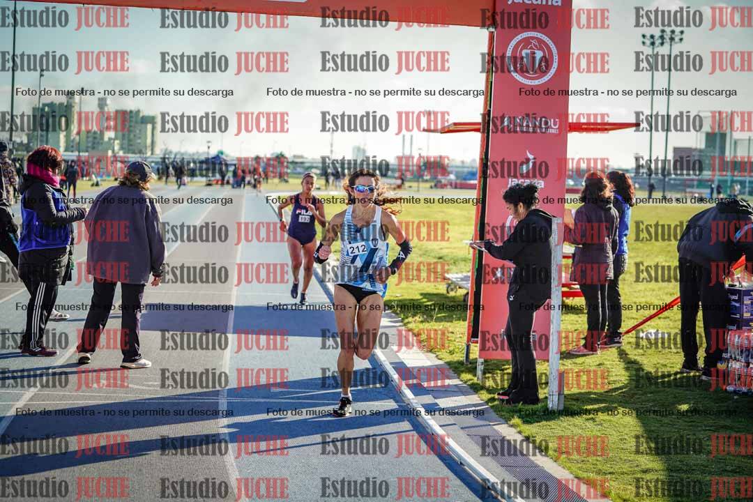 Fotos del desafío de la hora y 20km de mujeres y varones