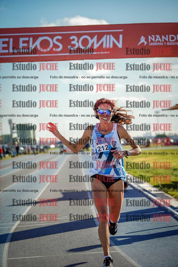Fotos del desafío de la hora y 20km de mujeres y varones