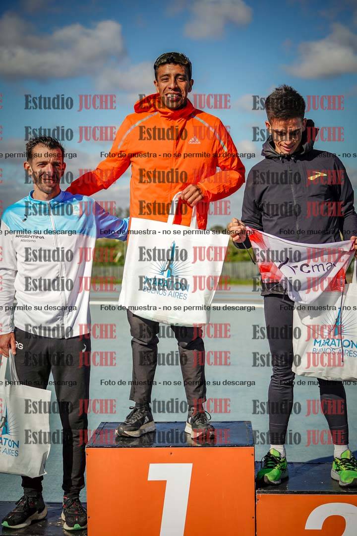 Fotos de algunos podios y extras del evento