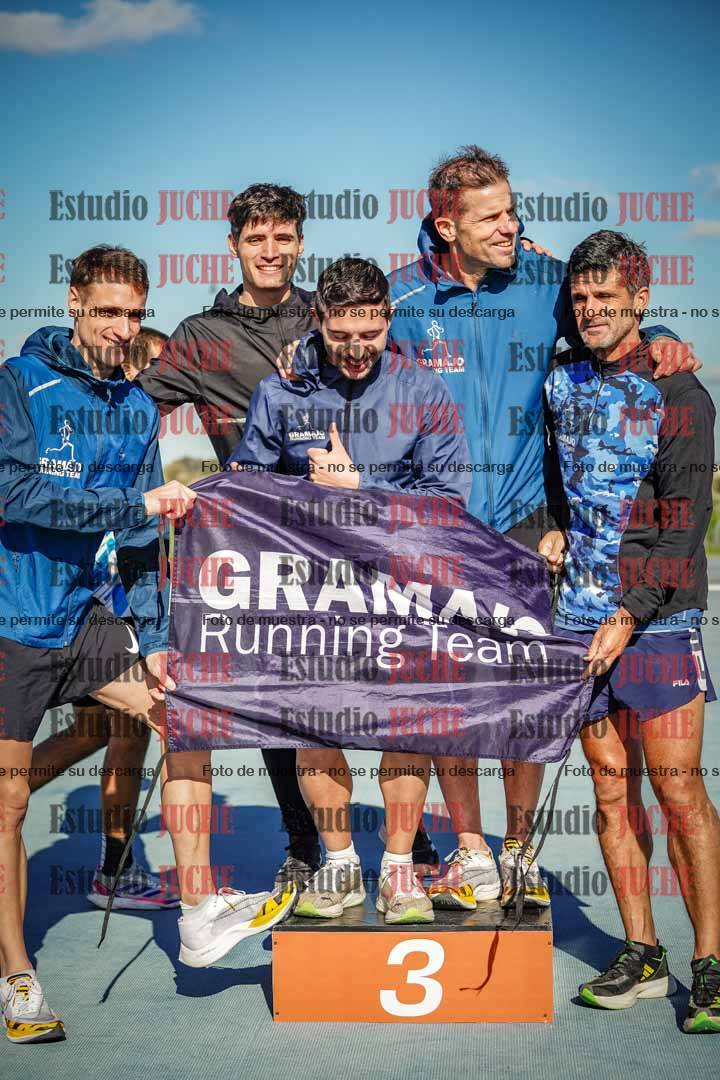Fotos de algunos podios y extras del evento