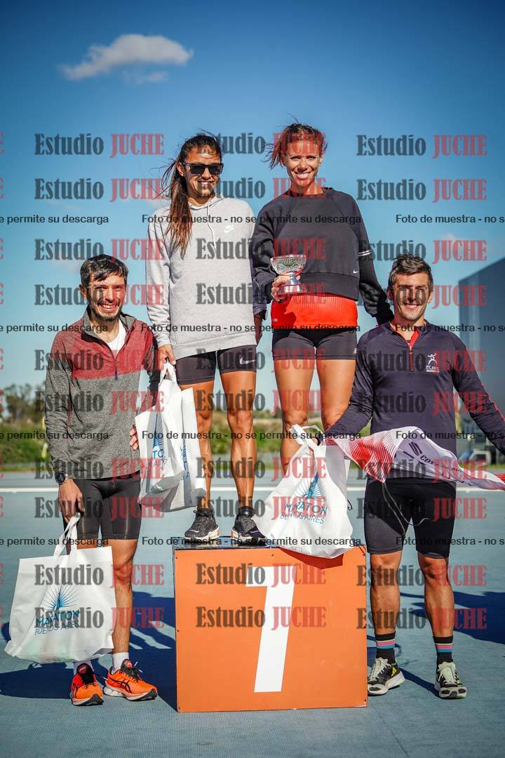 Fotos de algunos podios y extras del evento