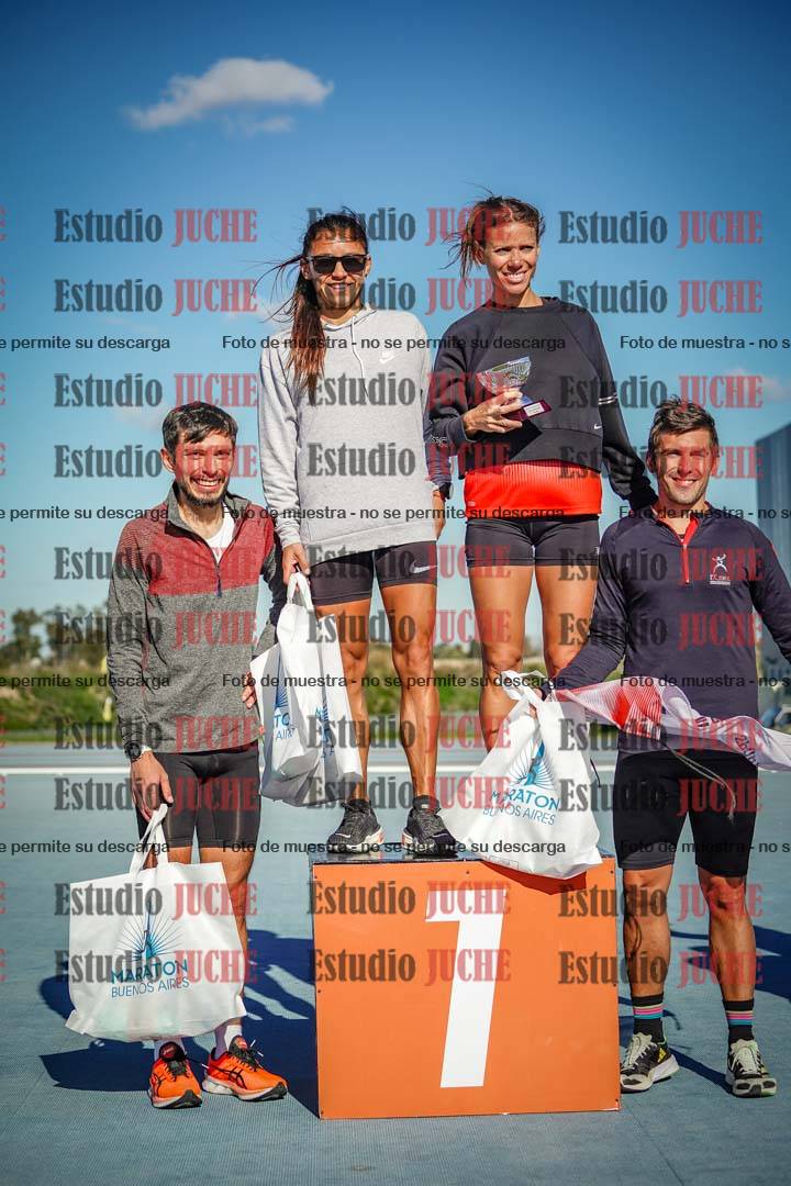 Fotos de algunos podios y extras del evento