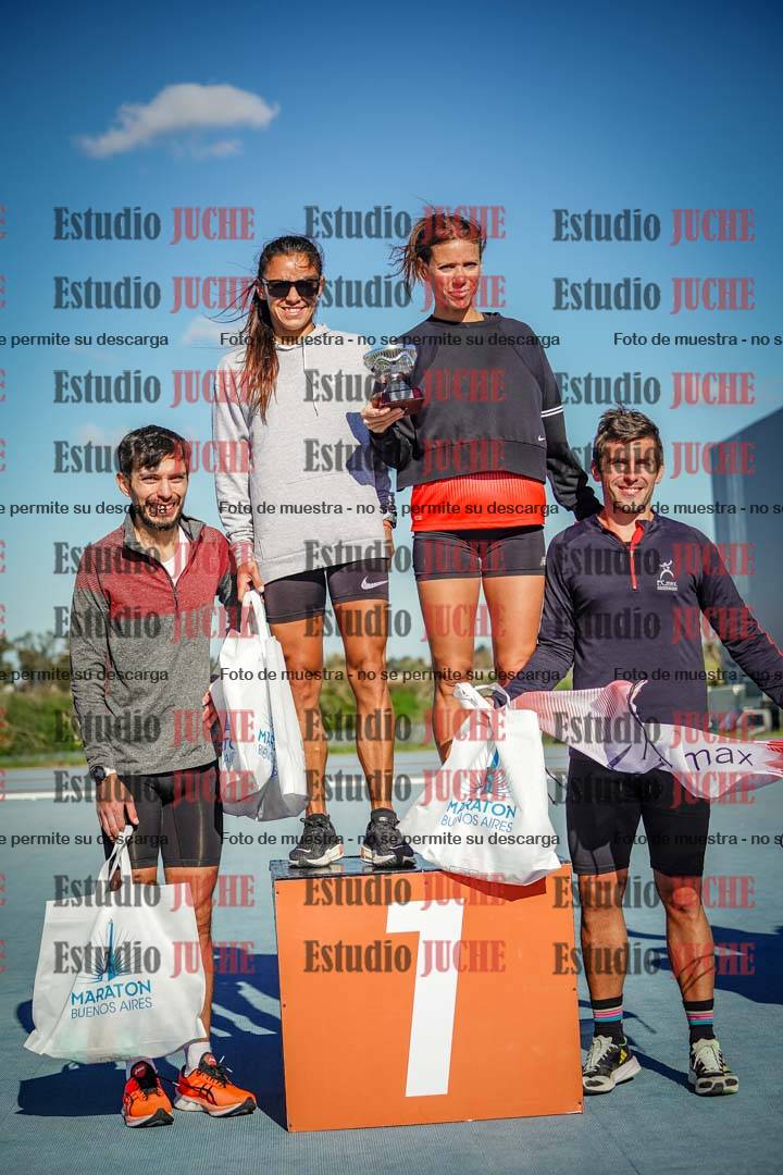 Fotos de algunos podios y extras del evento