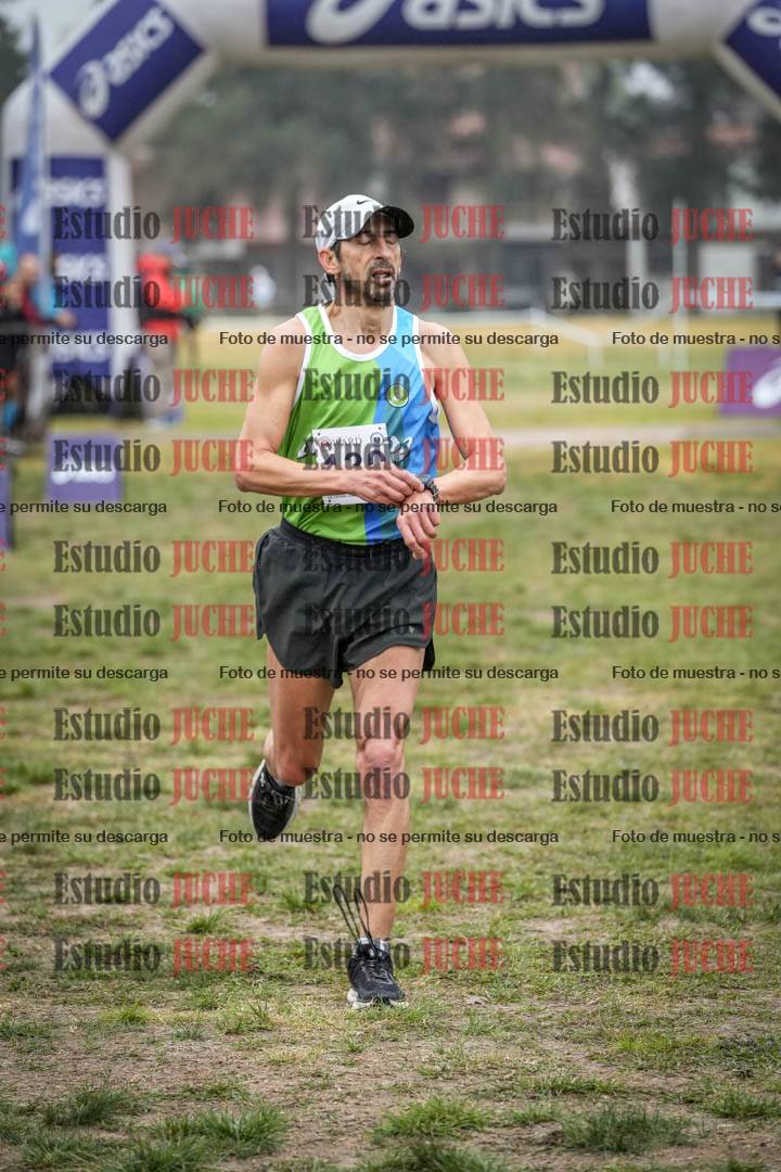 Fotos de la llegada del cross de 4000 m - mujeres y varones