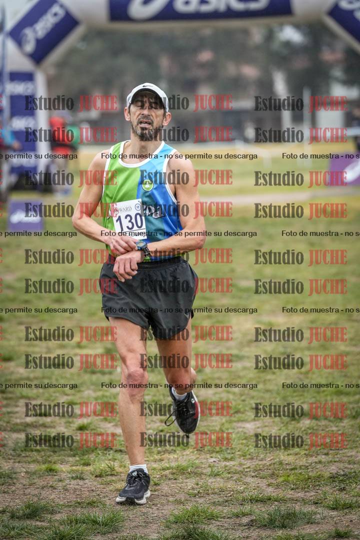 Fotos de la llegada del cross de 4000 m - mujeres y varones