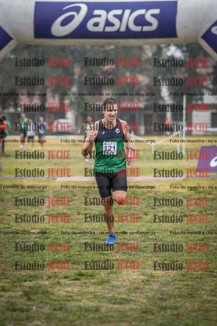 Fotos de la llegada del cross de 4000 m - mujeres y varones