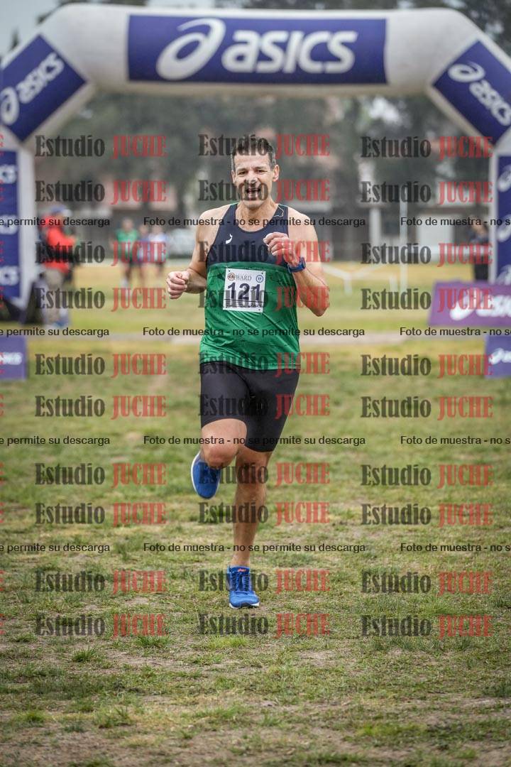 Fotos de la llegada del cross de 4000 m - mujeres y varones
