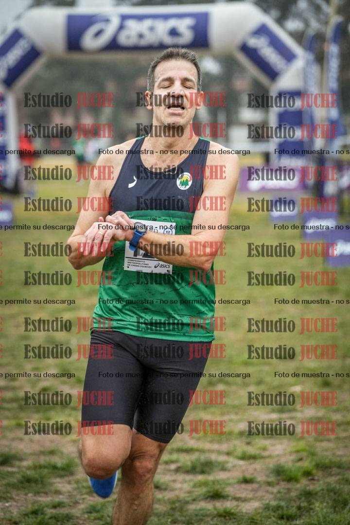Fotos de la llegada del cross de 4000 m - mujeres y varones
