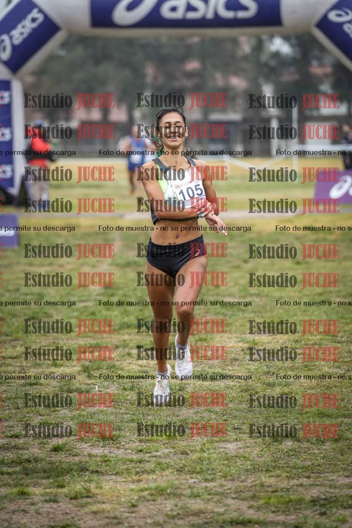 Fotos de la llegada del cross de 4000 m - mujeres y varones