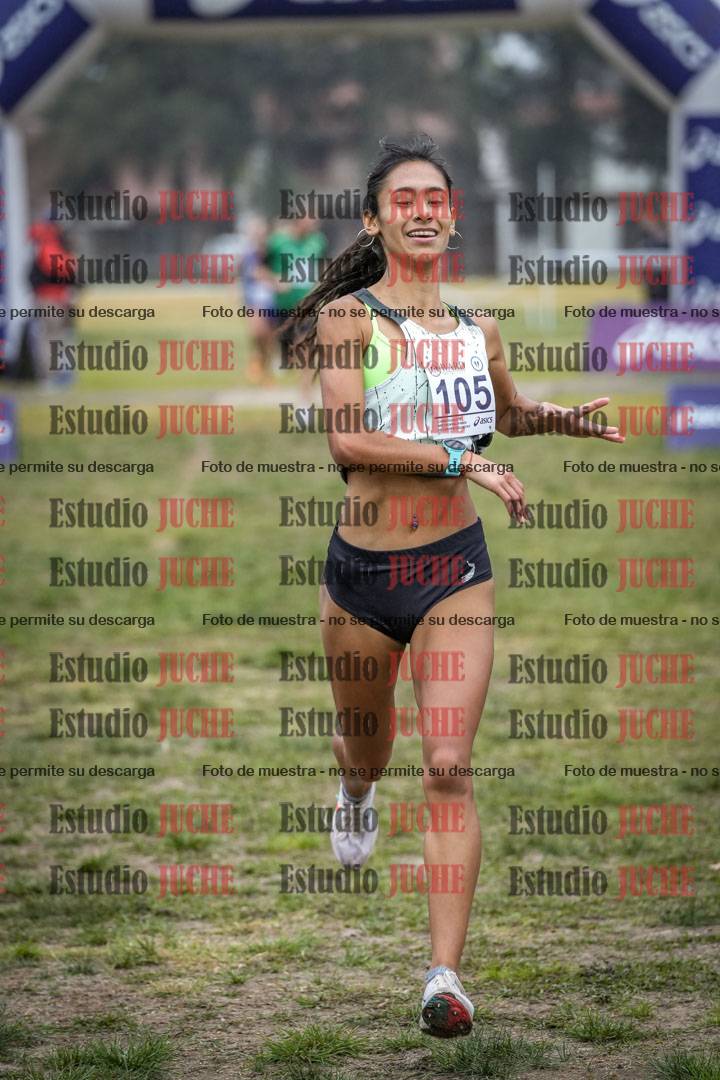 Fotos de la llegada del cross de 4000 m - mujeres y varones