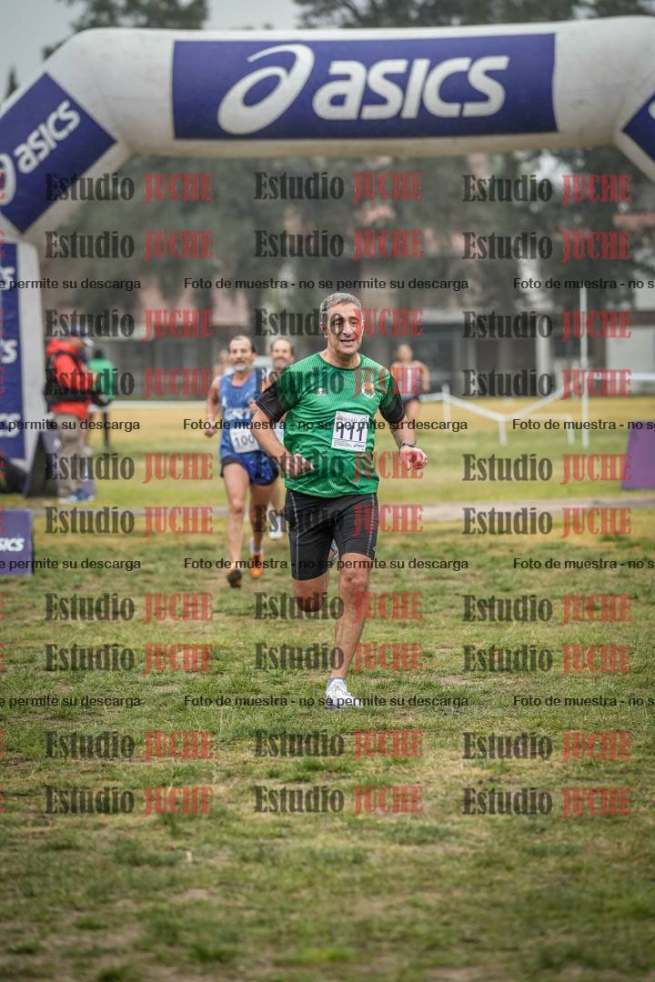 Fotos de la llegada del cross de 4000 m - mujeres y varones