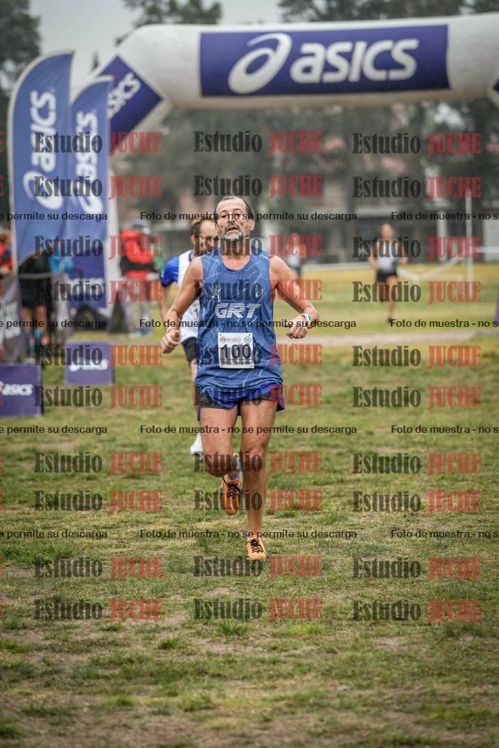 Fotos de la llegada del cross de 4000 m - mujeres y varones