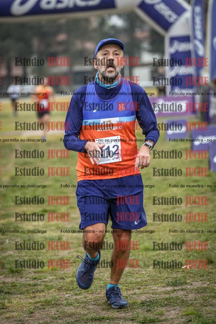 Fotos de la llegada del cross de 4000 m - mujeres y varones
