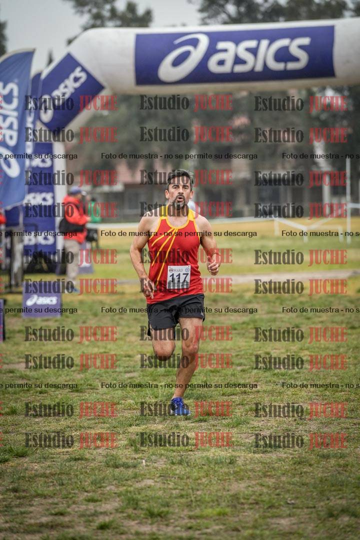 Fotos de la llegada del cross de 4000 m - mujeres y varones