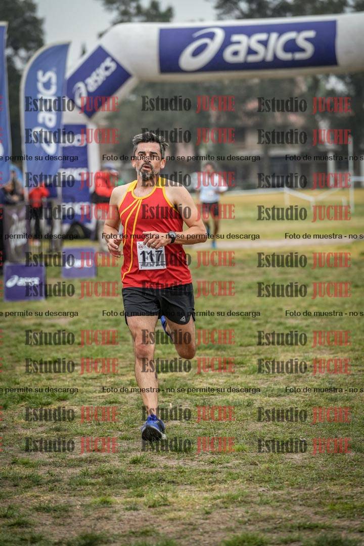 Fotos de la llegada del cross de 4000 m - mujeres y varones