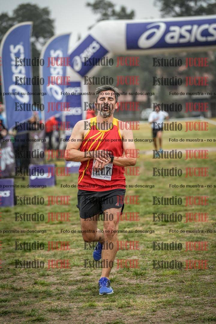 Fotos de la llegada del cross de 4000 m - mujeres y varones