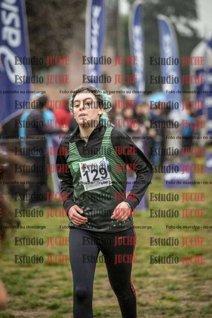 Fotos de la llegada del cross de 4000 m - mujeres y varones