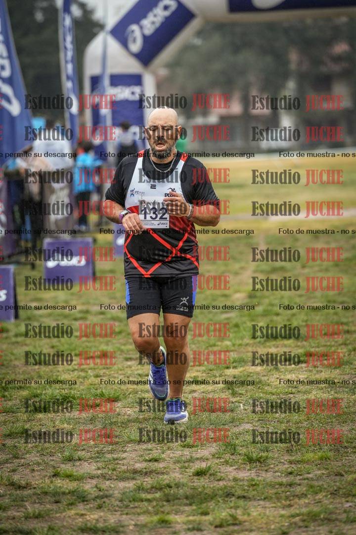 Fotos de la llegada del cross de 4000 m - mujeres y varones