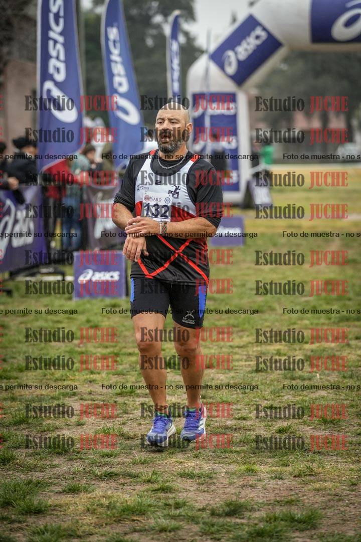 Fotos de la llegada del cross de 4000 m - mujeres y varones