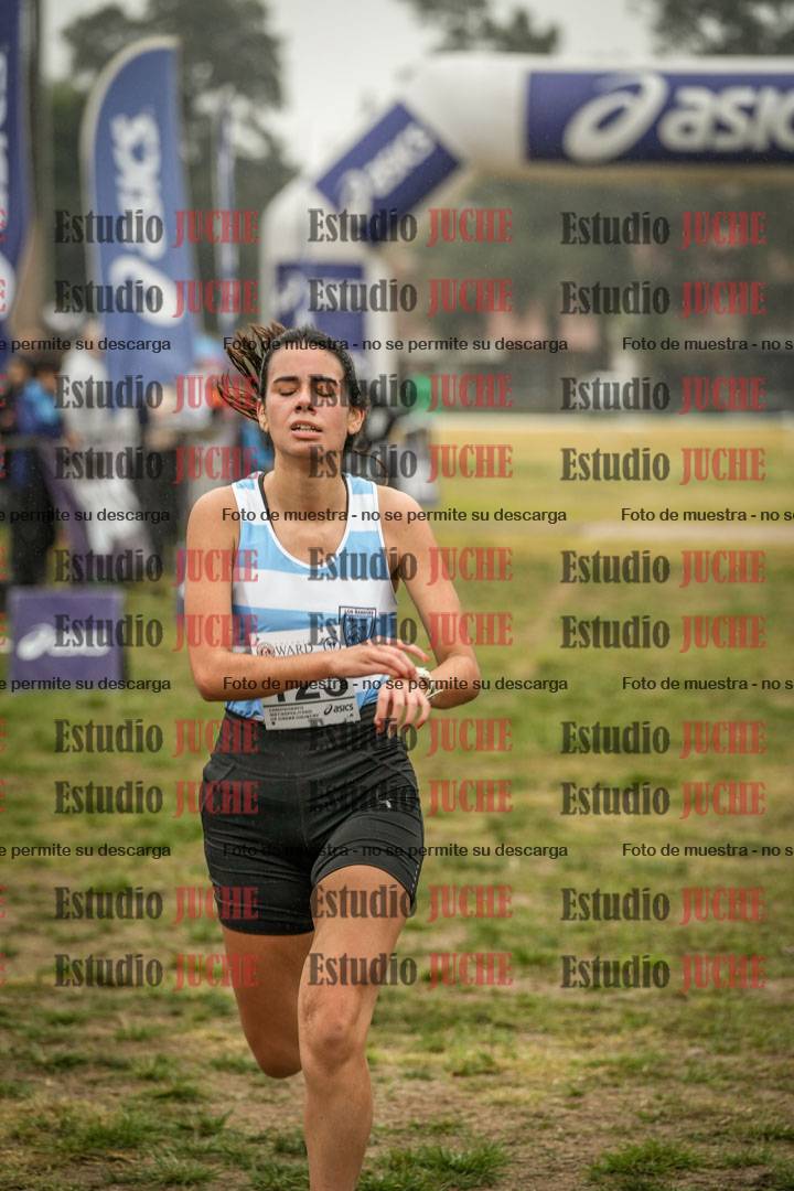 Fotos de la llegada del cross de 4000 m - mujeres y varones