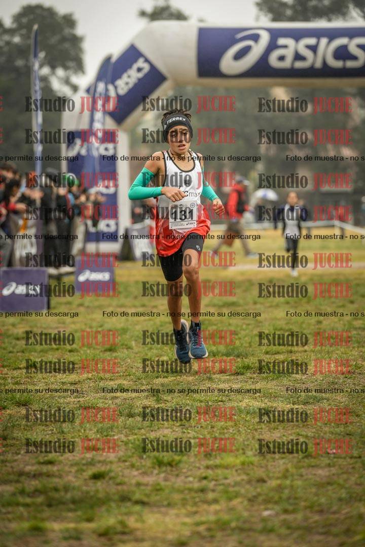 Fotos de la llegada del cross de 1000 m