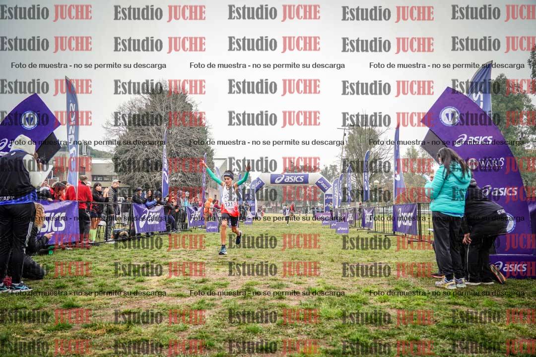 Fotos de la llegada del cross de 1000 m